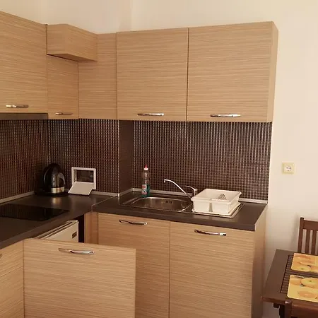 Πανσιόν Lilia Νεσέμπαρ