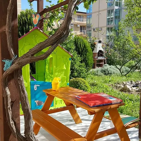 Πανσιόν Lilia